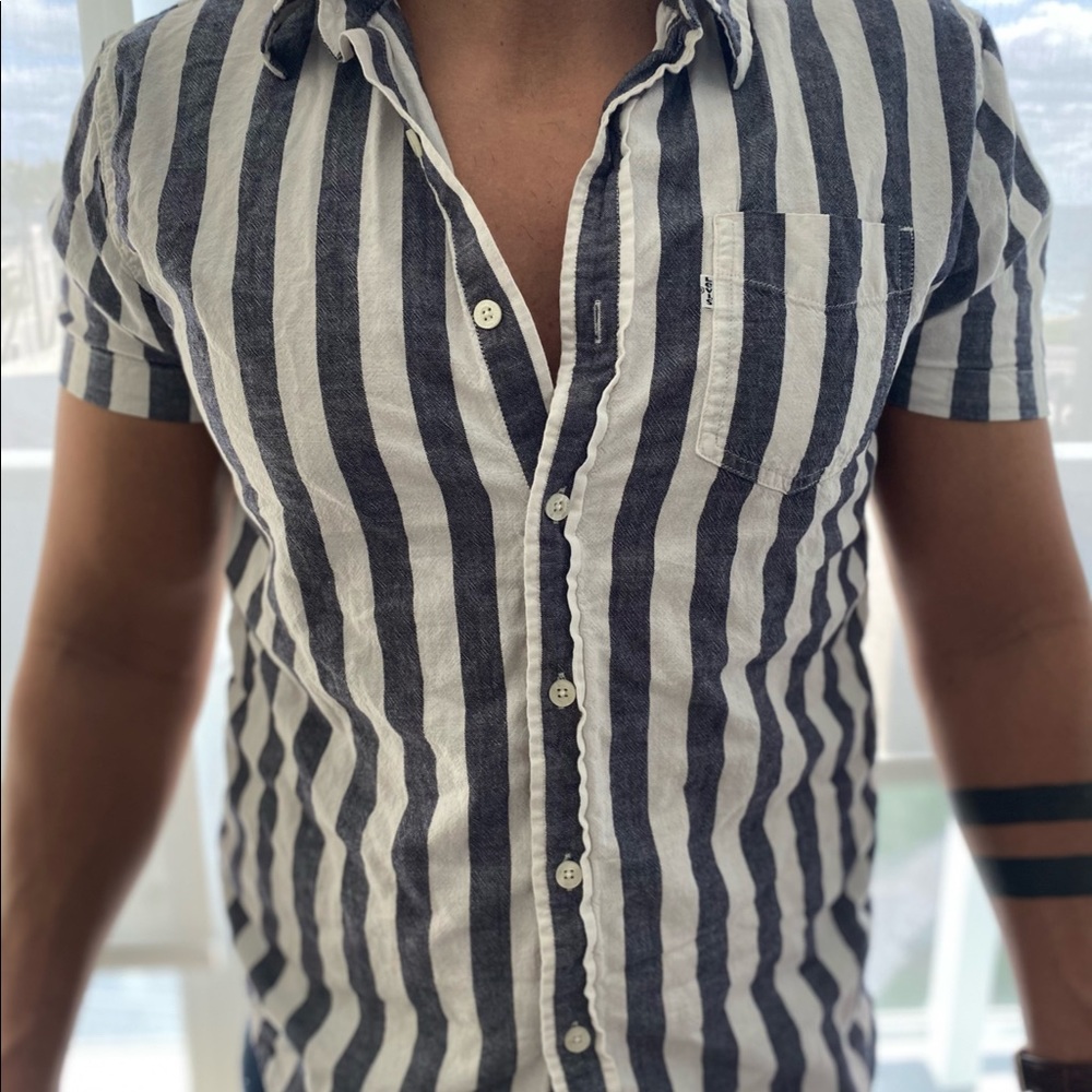 Levi’s Striped Button Down Shirt